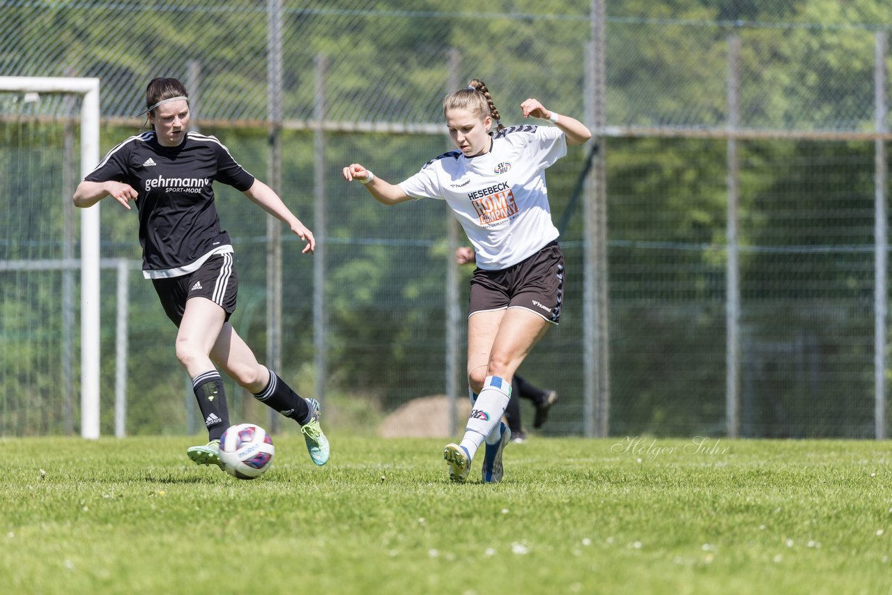 Bild 87 - F SV Henstedt Ulzburg - SV Fortuna Boesdorf : Ergebnis: 3:1